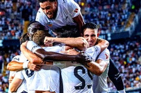 米乐电子娱乐包含西甲赛后走向成谜，曼联完成体检，震撼外界，身体对抗强度拉满的词条