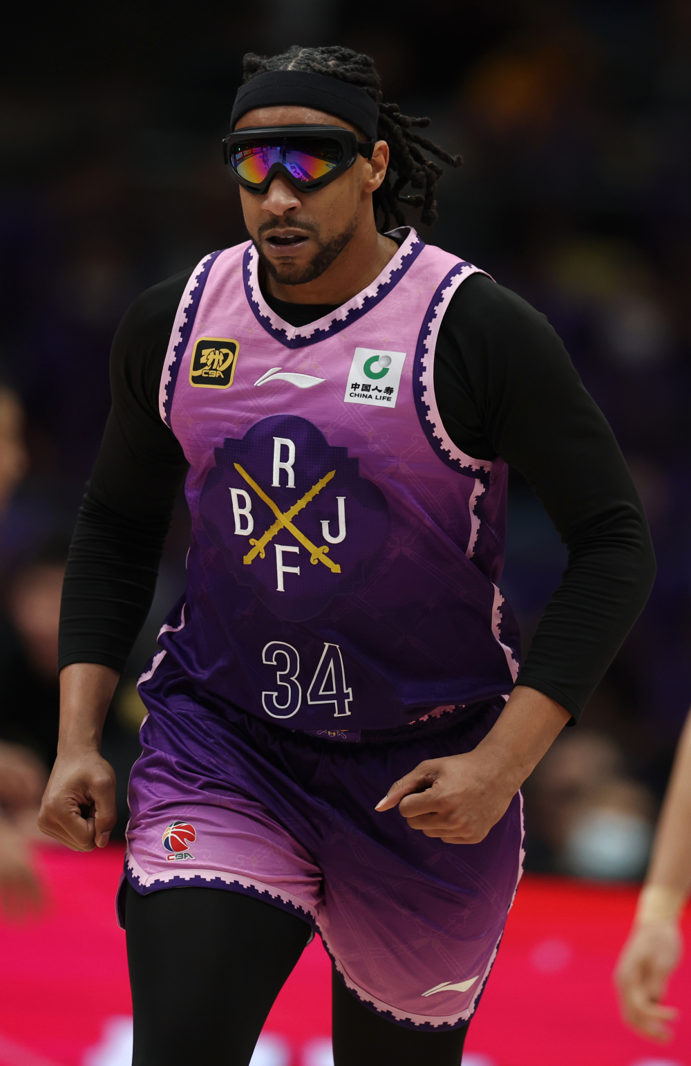 包含清晨奥兰多魔术备战CBA季后赛，伤情更新细节曝光，目标明确，团队化学反应显著的词条